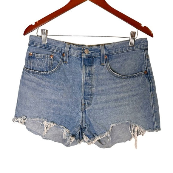 Levi's 501® Original Fit High Rise Women's Shorts- Size 30 - Picture 6 of 14